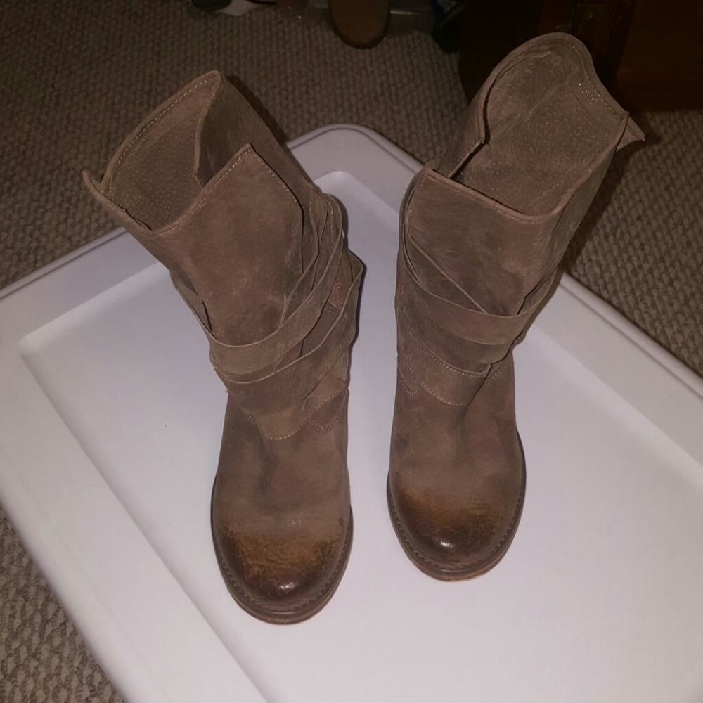 Strappy heeled boots